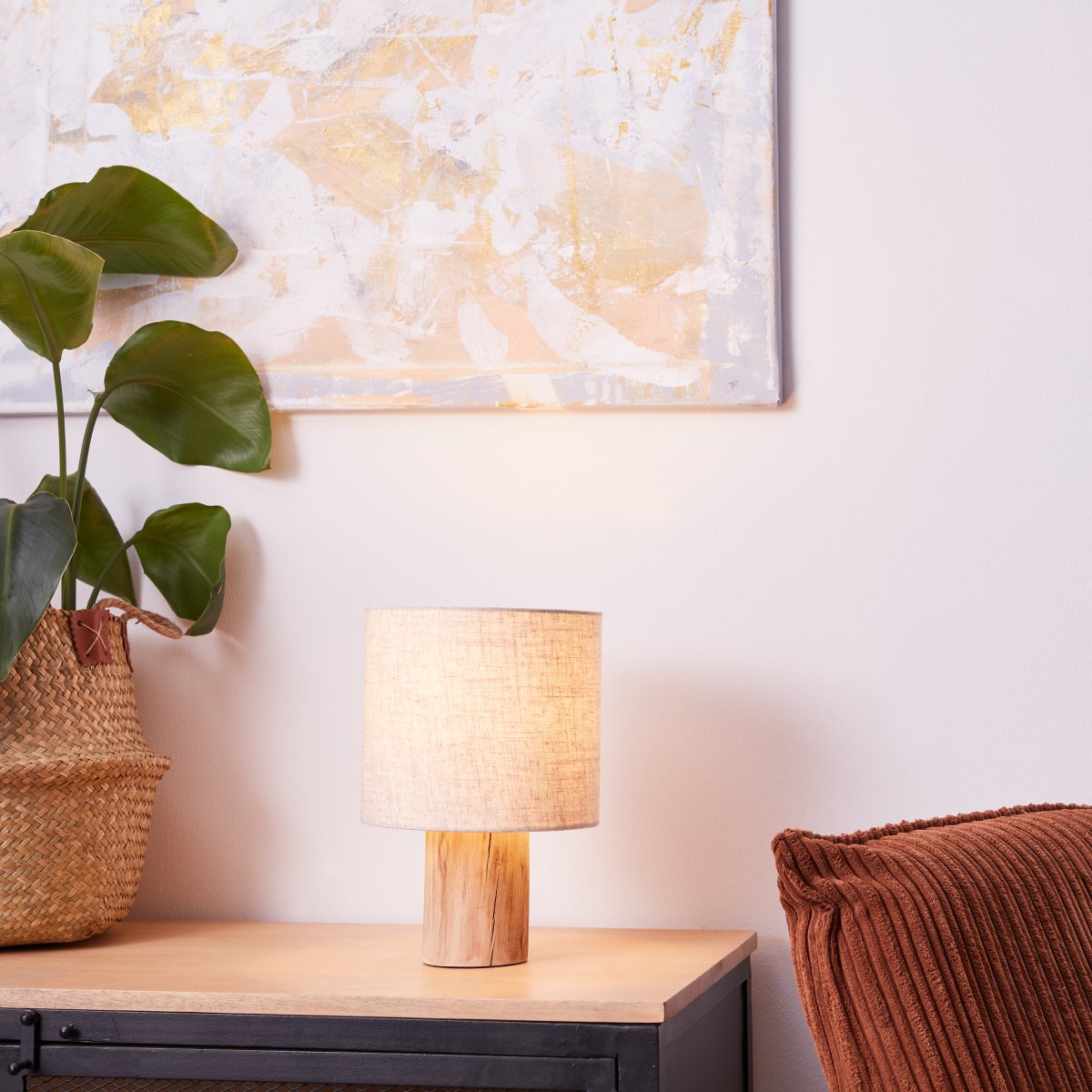 Pia 30cm Nature lampe de table De Brilliant - La lampe de table Pia est l'éclairage d'appoint parfait dans le salon ou comme lampe de chevet.