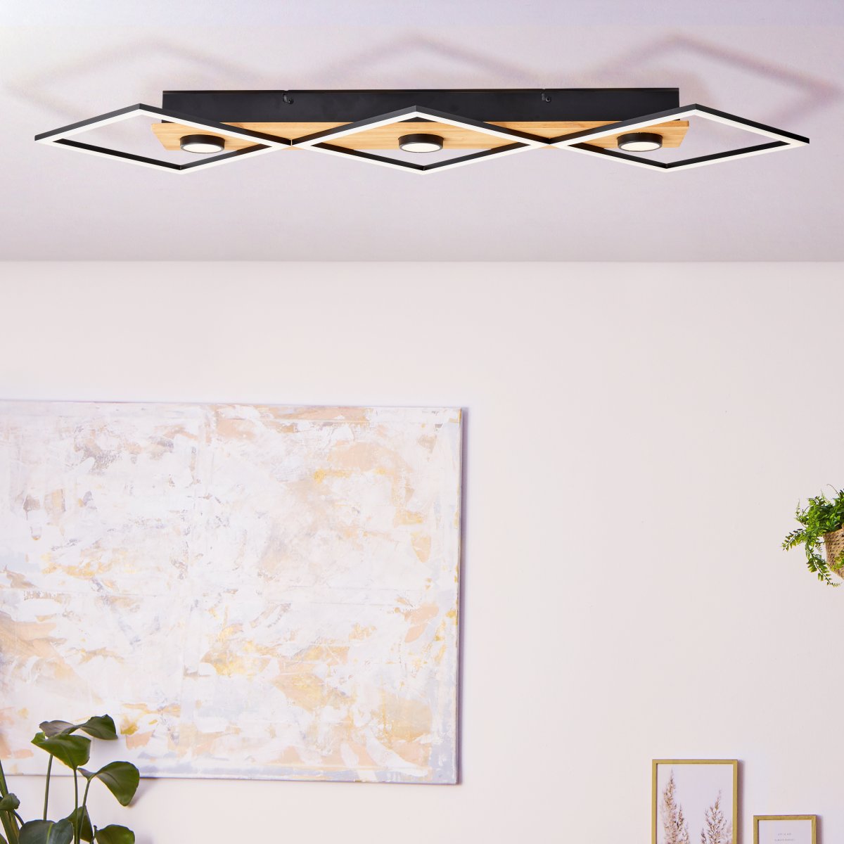 Woodbridge 106cm Bois plafonnier De Brilliant - La lumi&egrave;re est &eacute;quip&eacute;e d'un variateur &agrave; 3 niveaux, qui est contr&ocirc;l&eacute; via un interrupteur mural standard, permettant un r&eacute;glage pratique de la luminosit&eacute; selon les besoins.