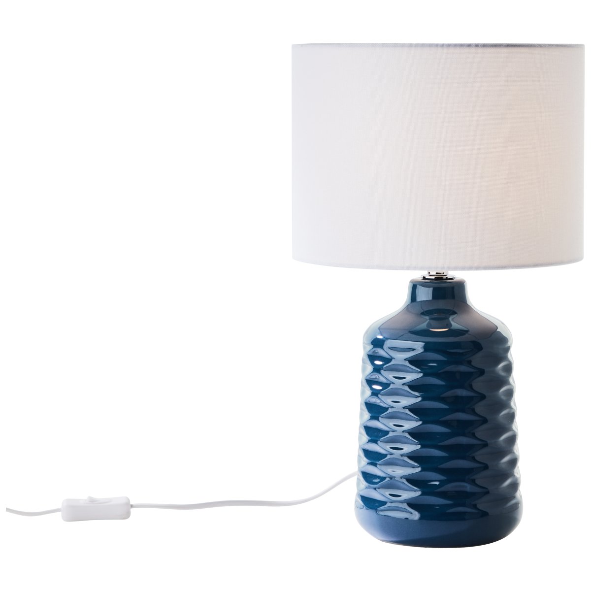 Ilysa 42cm Bleu lampe de table De Brilliant - Cette lampe de table d&eacute;corative est parfaite comme lampe de chevet ou pour cr&eacute;er une ambiance cosy dans votre salon.