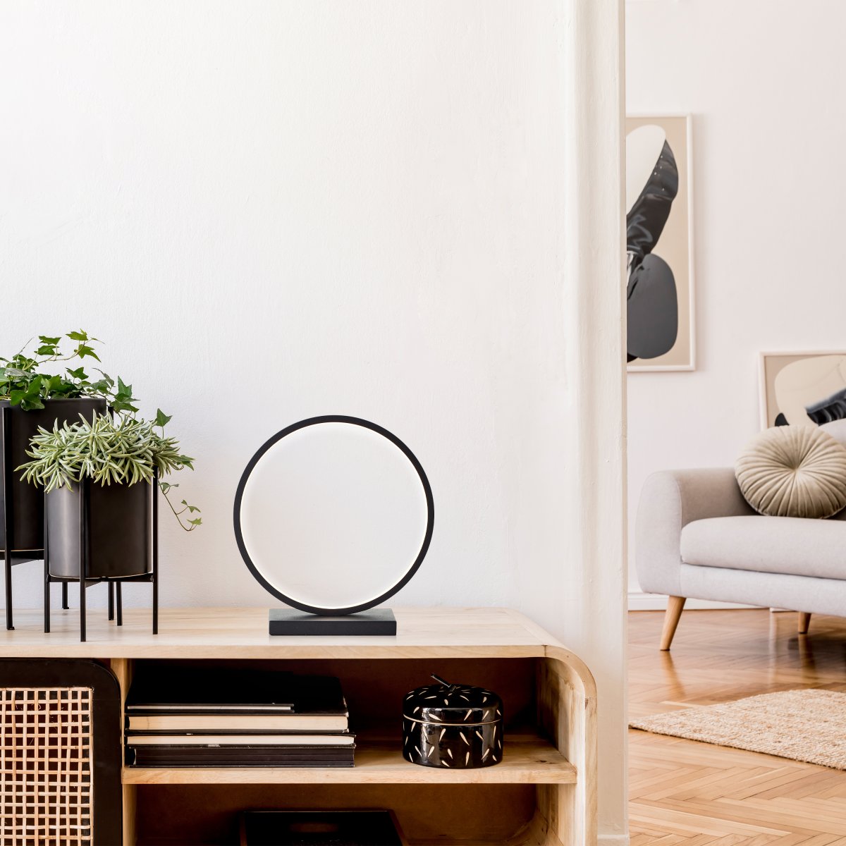 Chaumont 28cm Noir lampe de table De Brilliant - Cette lampe de table d&eacute;corative au design moderne est parfaite comme lampe de chevet ou pour un &eacute;clairage d'ambiance dans votre salon.