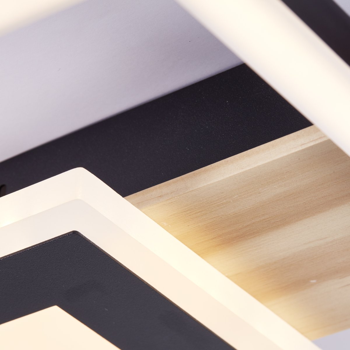 Baldo 30cm Noir plafonnier De Brilliant - Avec une luminosit&eacute; de 2600 lumens, la lampe offre un &eacute;clairage optimal et, gr&acirc;ce &agrave; la technologie LED, est &agrave; la fois &eacute;conome en &eacute;nergie et durable.