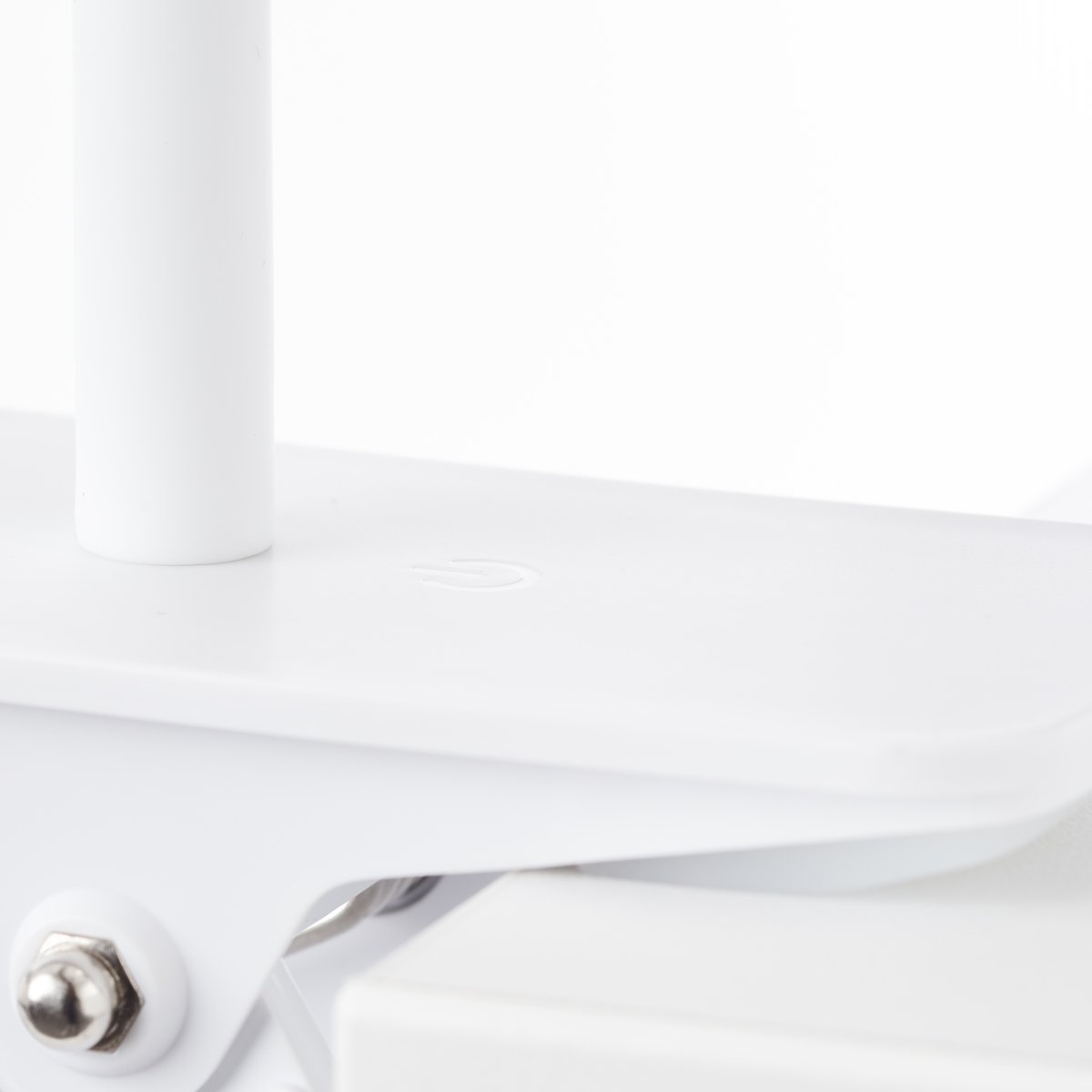 Adda Blanc lampe à pince De Brilliant - Découvrez la lampe à pince polyvalente Adda de Brilliant et apportez plus de lumière à votre maison ou à votre bureau !