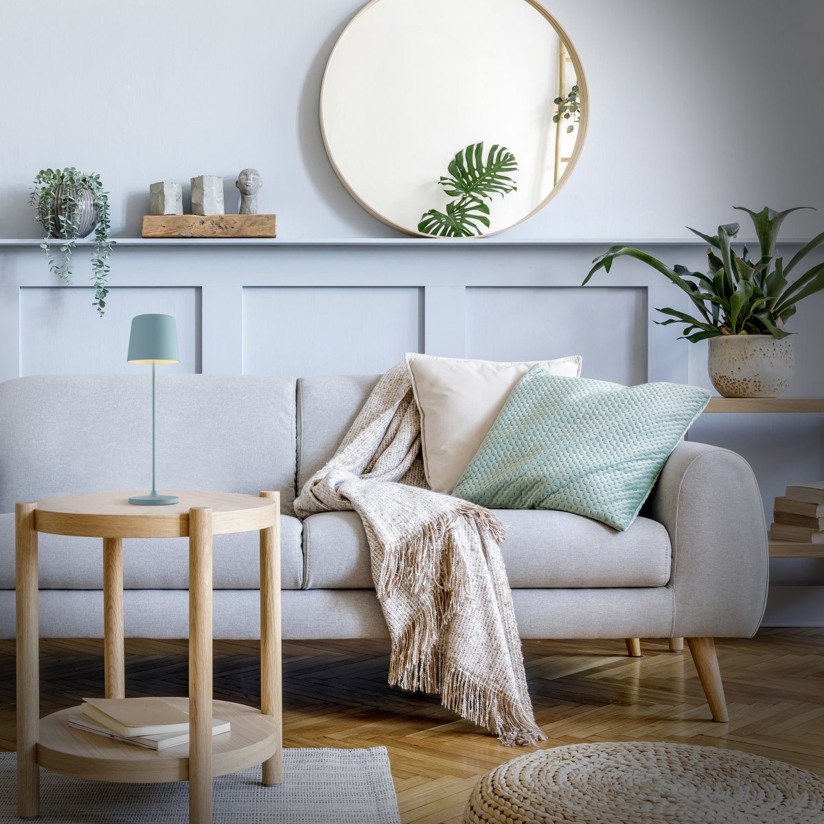 Kaami 37cm Bleu mat portable De Brilliant - La lampe de table LED portable Kaami en bleu mat ; La couleur donne &agrave; votre terrasse, balcon ou jardin une touche moderne.