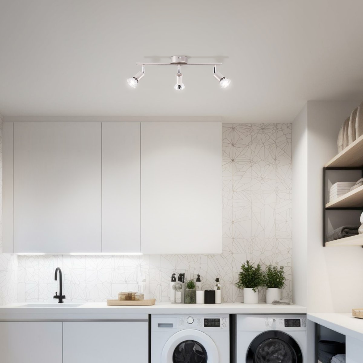 Prato 3 Nickel spot De Brilliant - La lampe est en métal et présente un design élégant qui s'intègre bien dans les intérieurs modernes.