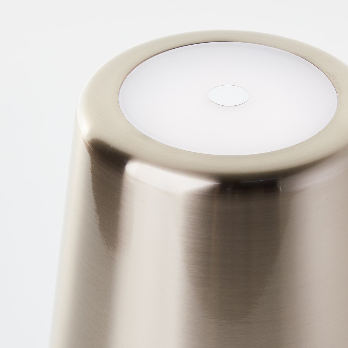 Xaana 37cm Cuivre clair portable De Brilliant - Avec la fonction variateur tactile et la temp&eacute;rature de couleur r&eacute;glable du blanc chaud au blanc froid, il cr&eacute;e une atmosph&egrave;re agr&eacute;able &agrave; l'int&eacute;rieur comme &agrave; l'ext&eacute;rieur.