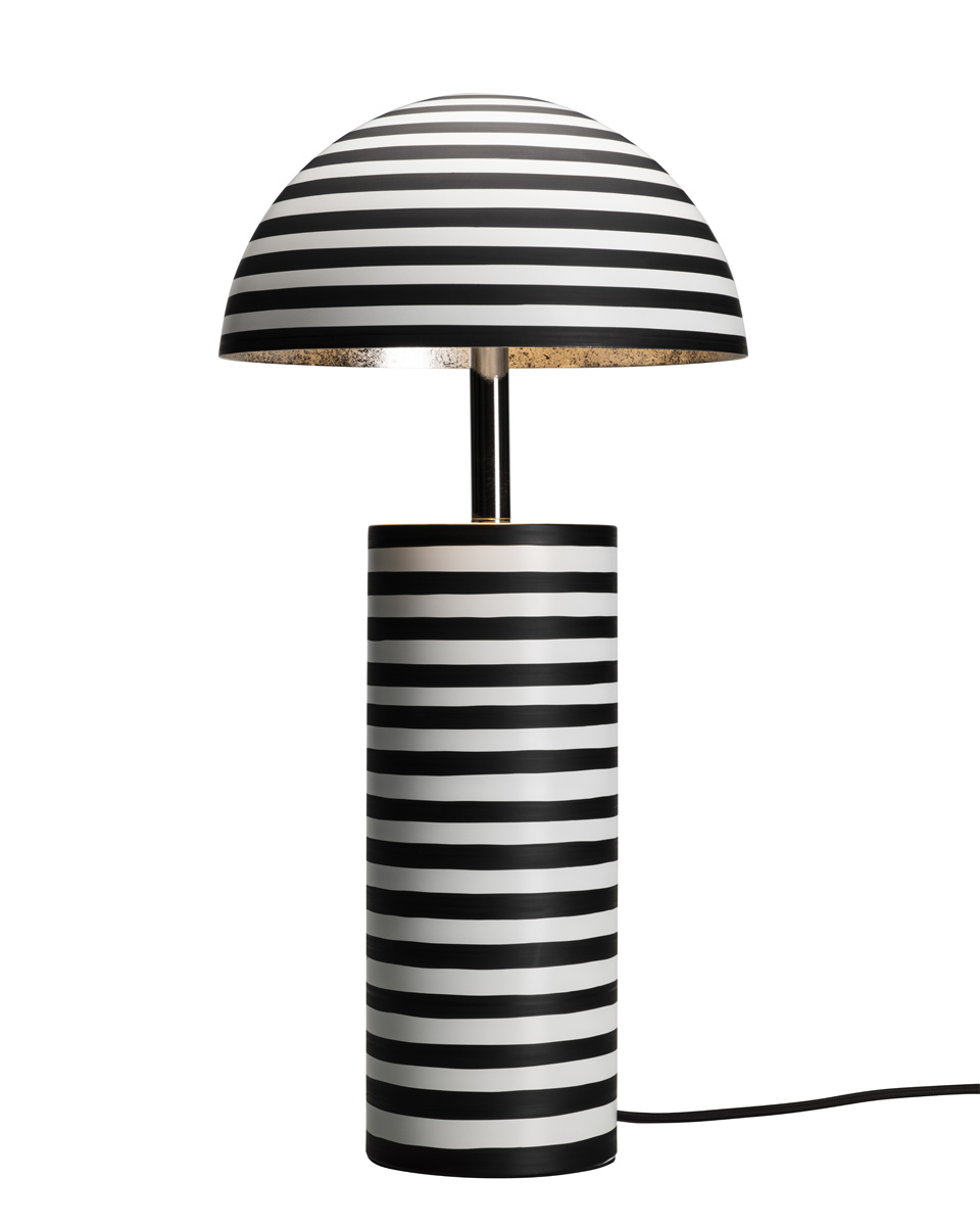 Stripe 50cm Noir et blanc lampe de table De By Rydéns - Stripe est une lampe de table moderne et d&eacute;corative sign&eacute;e Lena Nyholm.