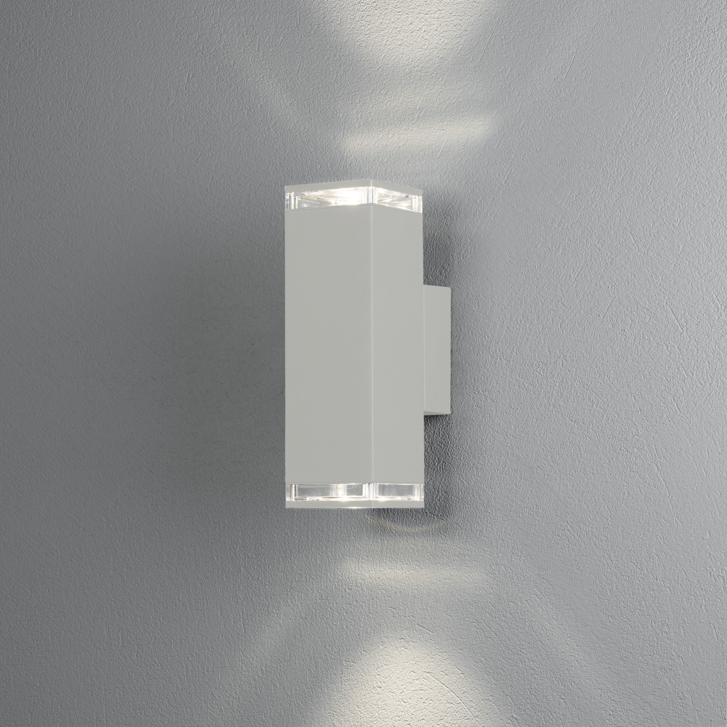 Pollux Blanc lampe d’extérieur De Konstsmide - Fabriquée à partir de matériaux de haute qualité pour une durabilité à long terme, cette lampe est à la fois fonctionnelle et élégante : un excellent choix pour améliorer votre espace extérieur !