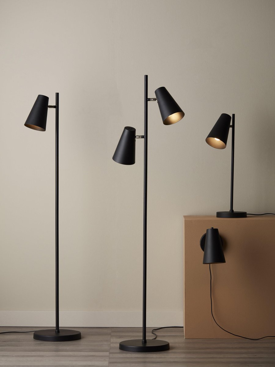 Cornet 26cm Noir applique murale De PR Home - C&acirc;ble en plastique noir de 1,4 m de long.