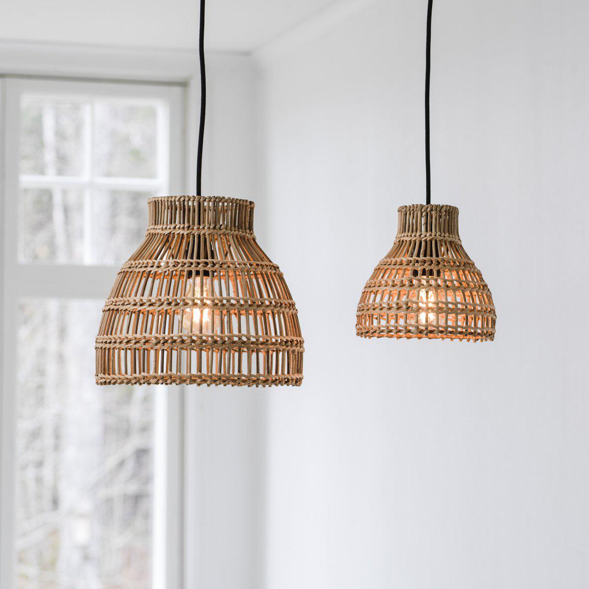 Sarah Ø27 Nature suspension De PR Home - &Eacute;tant un mat&eacute;riau naturel, il pousse mieux sous un toit, dans une pi&egrave;ce vitr&eacute;e ou &agrave; l&rsquo;int&eacute;rieur.