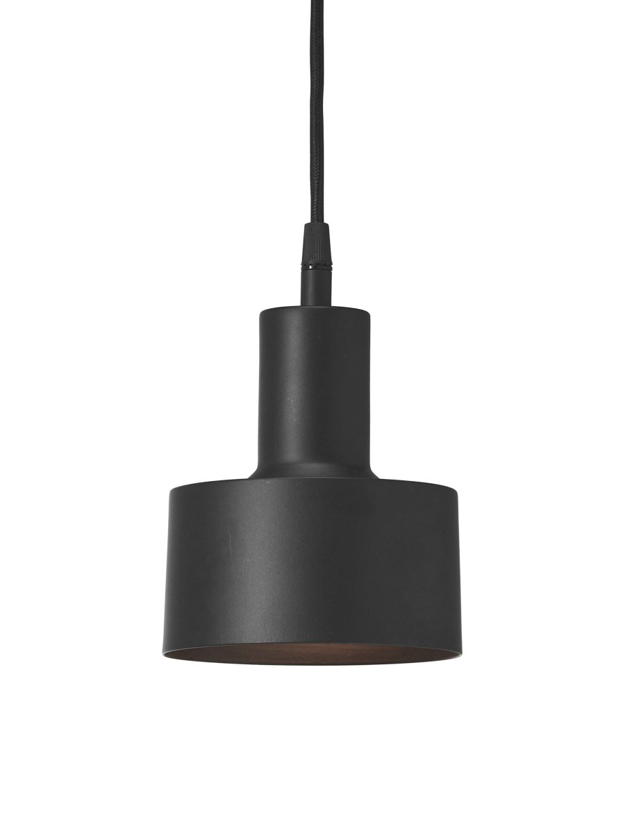 Solo Ø13 Noir lampe de fenêtre De PR Home - C&acirc;ble textile noir de 3,5 m&egrave;tres, support de suspension et prise murale.