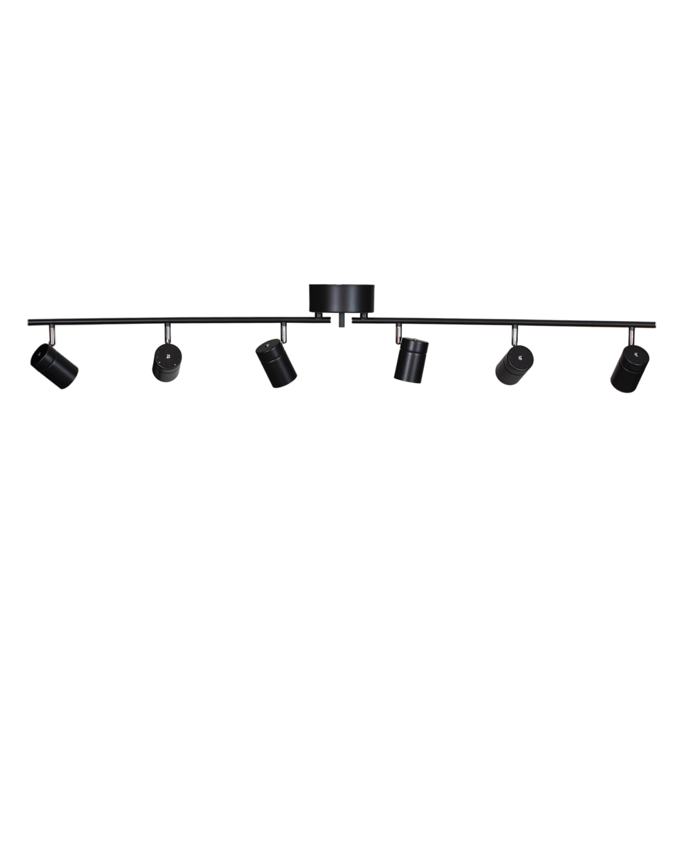 Correct 6 Noir mat spot De By Rydéns - Ses six spots orientables permettent de diriger la lumi&egrave;re pr&eacute;cis&eacute;ment o&ugrave; vous le souhaitez, cr&eacute;ant ainsi un &eacute;clairage &agrave; la fois fonctionnel et chaleureux.