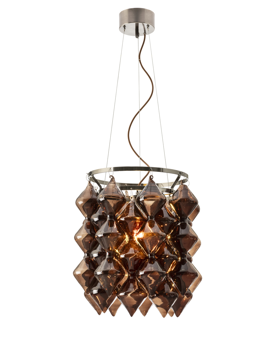 Gemma Ø45 Brun suspension De By Rydéns - Le design innovant du verre lui conf&egrave;re une allure &eacute;l&eacute;gante et moderne qui la distingue.