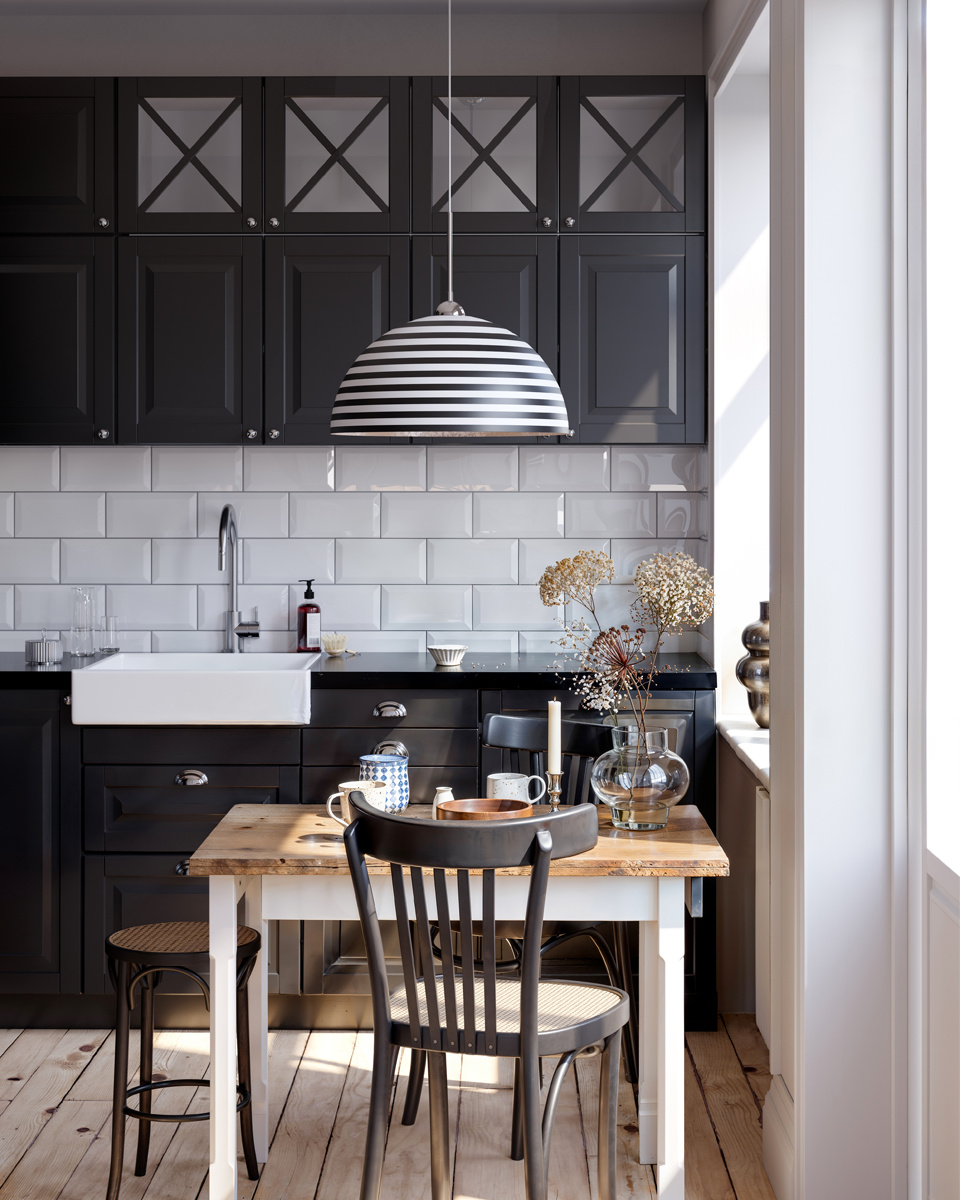 Stripe Ø45 Noir et blanc suspension De By Rydéns - L'int&eacute;rieur argent&eacute; refl&egrave;te magnifiquement la lumi&egrave;re, soulignant le caract&egrave;re d&eacute;coratif de la lampe tout en contribuant &agrave; un &eacute;clairage agr&eacute;able.