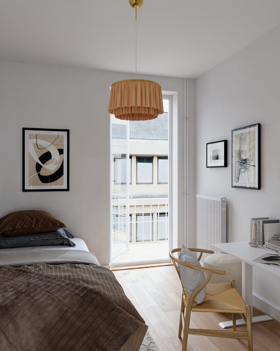 Ophelia Ø40 Beige suspension De By Rydéns - Une fois allum&eacute;e, la lampe diffuse une lumi&egrave;re douce et tamis&eacute;e, cr&eacute;ant une ambiance chaleureuse et accueillante dans la pi&egrave;ce.