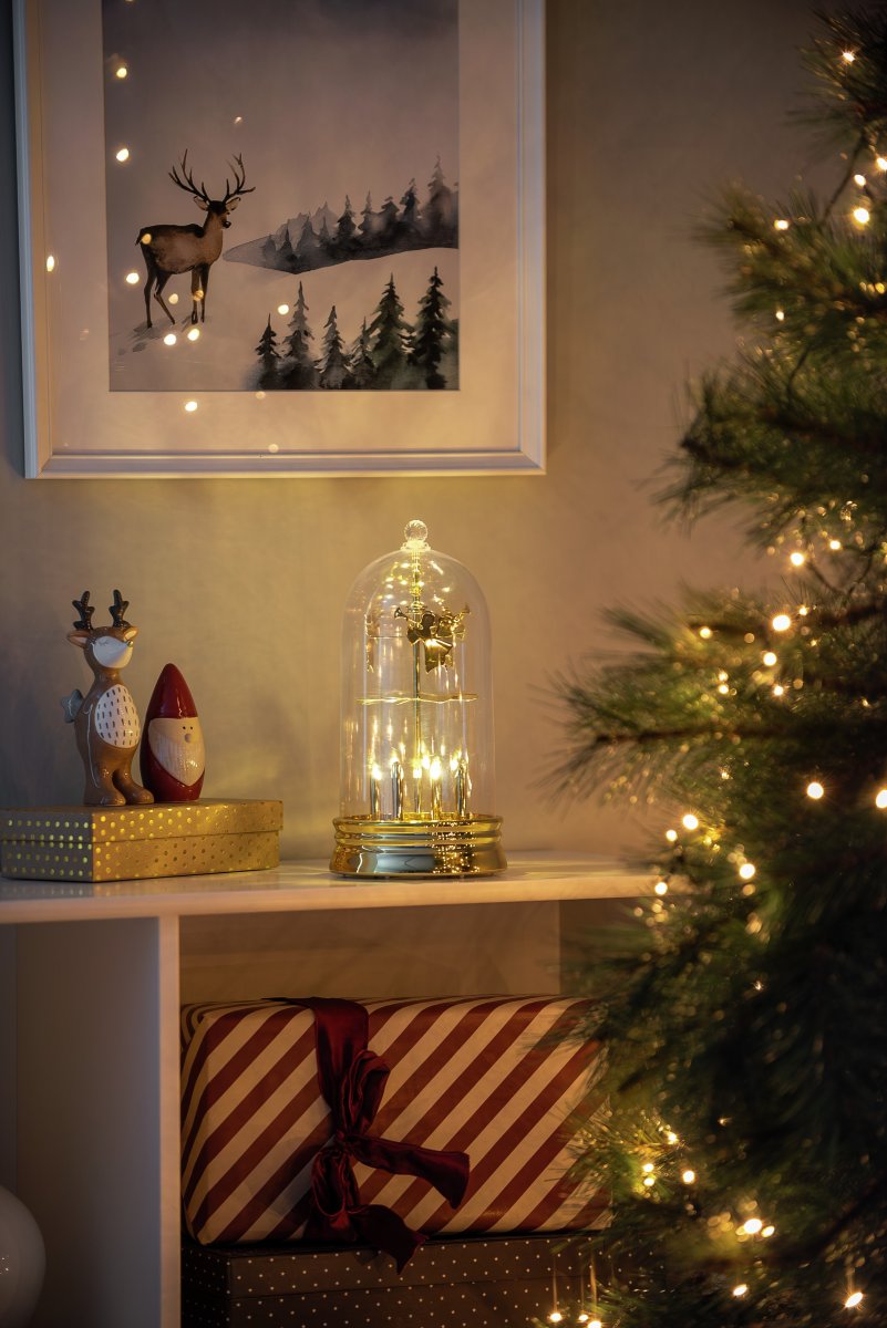 Lanterne Avec Carrousel D’Anges Or De Konstsmide - Il est recommand&eacute; de le placer sur le bureau dans le couloir ou sur la table d'appoint dans le salon pour rehausser l'ambiance de No&euml;l dans la maison.
