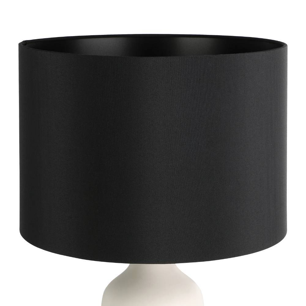 Vinoza 53cm Blanc lampe de table De Eglo - Dotée d'une base blanche décorée de lignes minimalistes représentant une femme portant un chapeau, la lampe ajoute une touche sophistiquée et artistique à votre intérieur.
