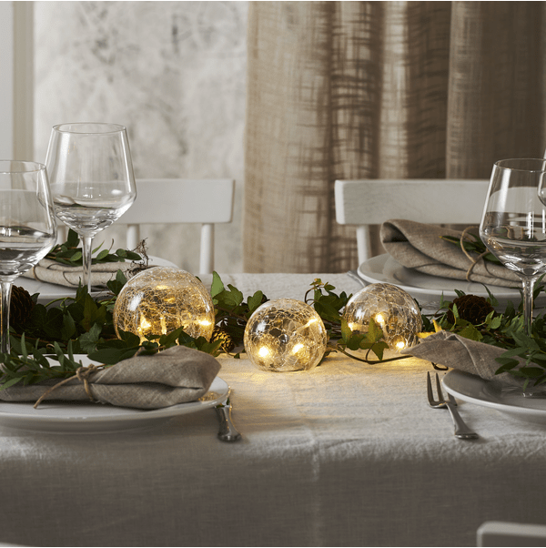 Triss Transparent De Star Trading - Avec cette d&eacute;coration de table compos&eacute;e de trois magnifiques boules en verre, cr&eacute;ez facilement un int&eacute;rieur &eacute;l&eacute;gant.