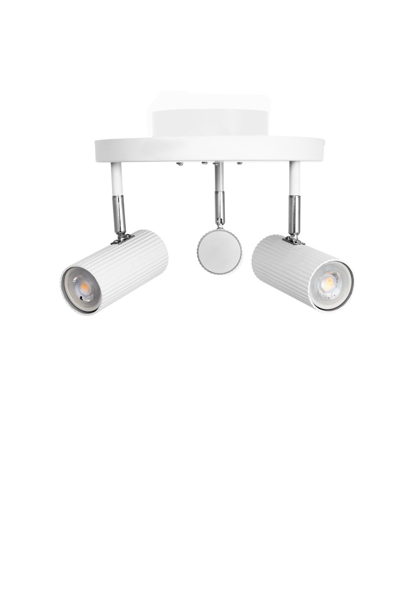 Hubble 3 Blanc spot De Globen Lighting - Hubble est un spot pratique dot&eacute; d'abat-jour tubulaires en aluminium stri&eacute;.