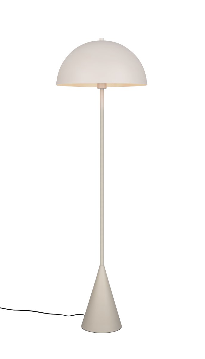 Alfie Gris lampadaire De Trio Lighting - Grâce à son design minimaliste et à sa finition gris chaud, Alfie s'intègre facilement dans une variété de styles d'intérieur tout en étant un objet d'éclairage décoratif autonome.