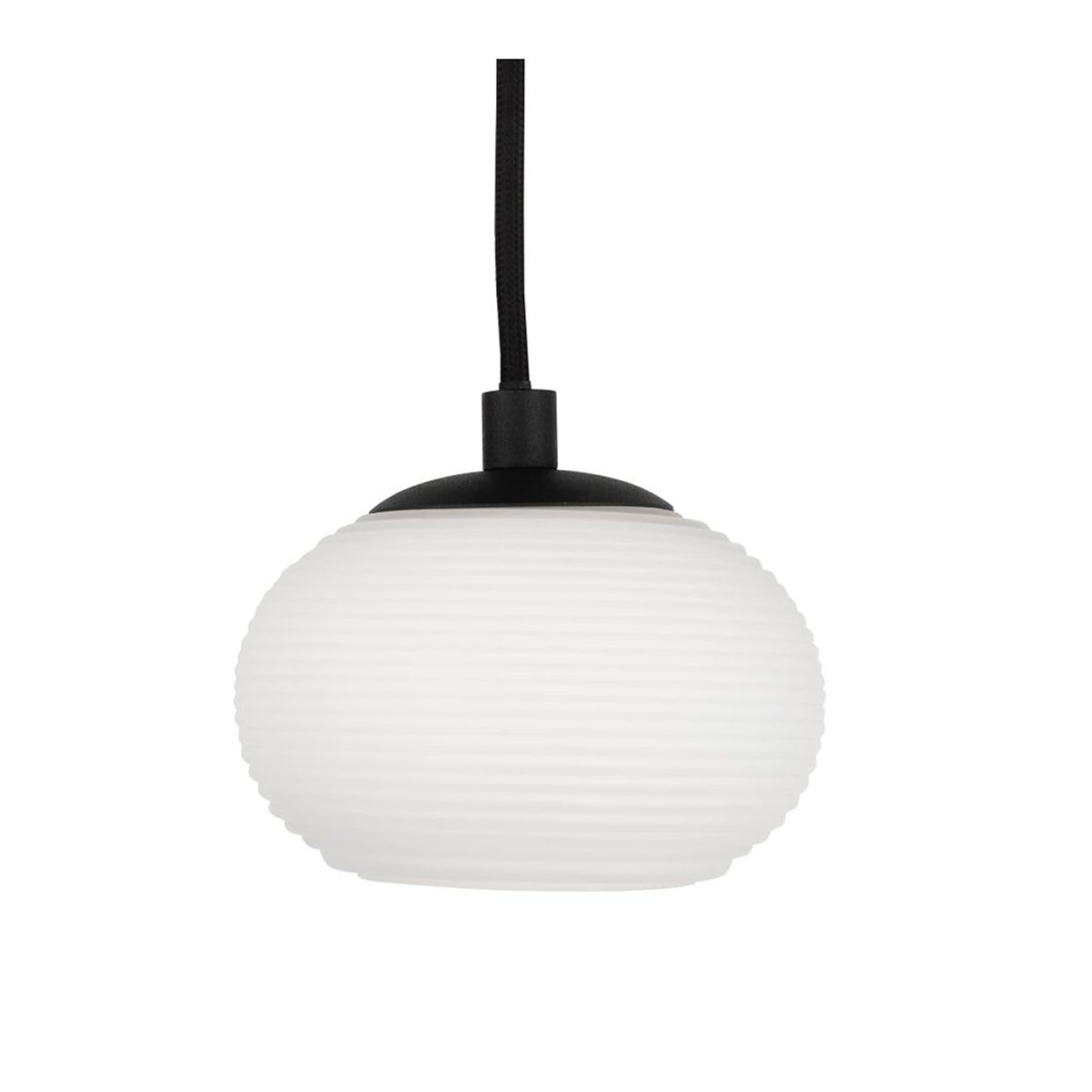 Nova Ø12 Opale lampe de fenêtre De Oriva - Cette &eacute;l&eacute;gante lampe de fen&ecirc;tre en verre nervur&eacute; ajoute une touche moderne et &eacute;l&eacute;gante &agrave; votre maison.