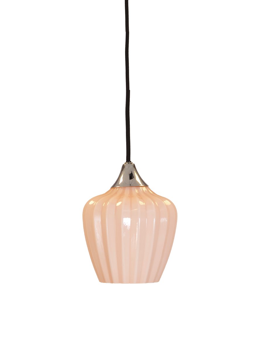 Amalfi Ø14 Abricot lampe de fenêtre De PR Home - Grâce à sa taille compacte, Amalfi est idéale pour un rebord de fenêtre et constitue un magnifique point focal, qu'elle soit allumée ou éteinte.
