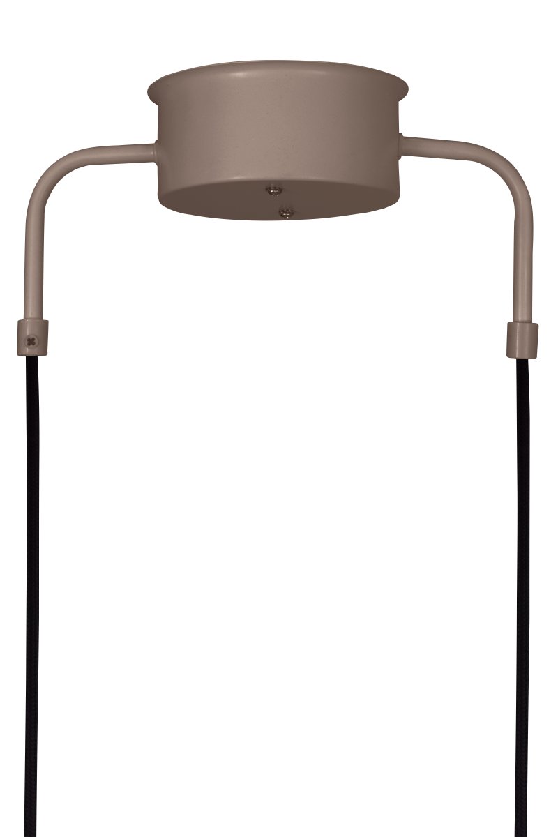 Curve 165cm Brun suspension De Globen Lighting - Elle convient parfaitement au-dessus d'une table &agrave; manger ou dans une cuisine.