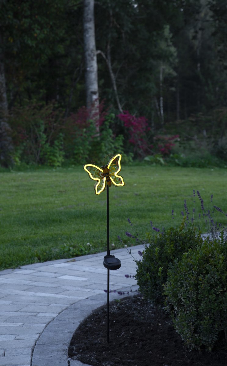 Butterfly Bronze lampe solaire De Star Trading - La cellule solaire devient une belle d&eacute;coration et peut &ecirc;tre facilement int&eacute;gr&eacute;e dans les plantes du jardin ou sur le balcon ou la terrasse.