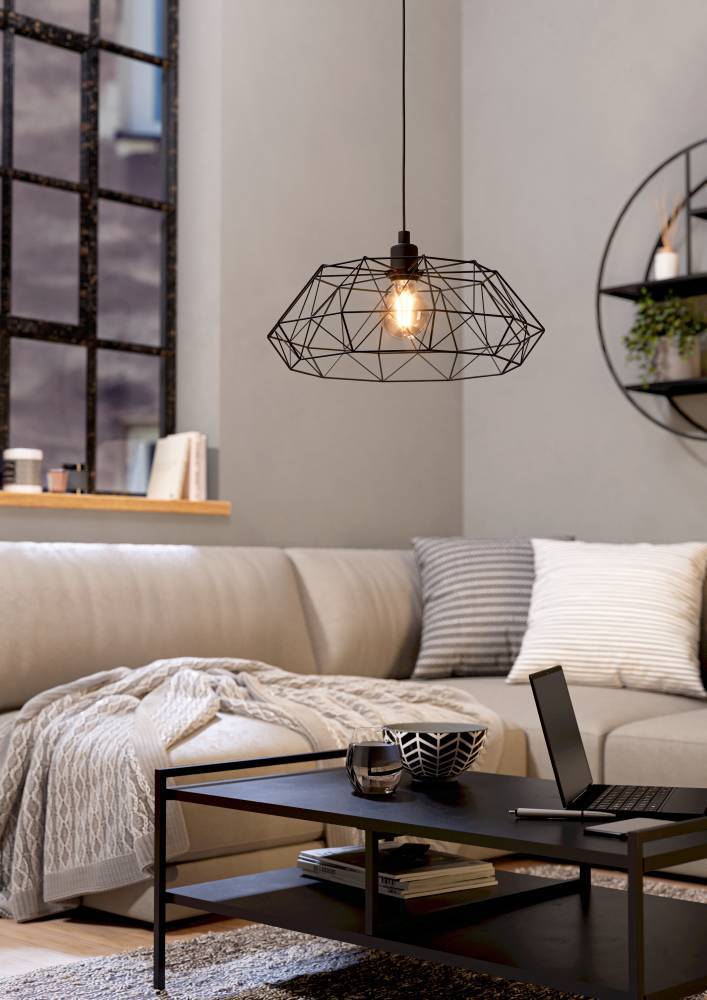 Carlton Ø45 Noir suspension De Eglo - Le design élégant et minimaliste fait de cette lampe le choix idéal pour tous ceux qui recherchent une solution d'éclairage tendance et fonctionnelle pour leur maison.