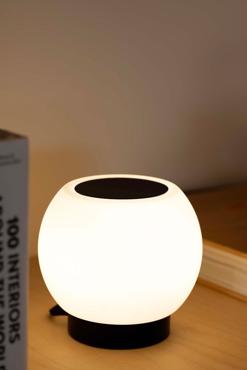 Moy 13cm Noir lampe de table De Faro Barcelona - Son design moderne s'int&egrave;gre &agrave; de nombreux styles d'int&eacute;rieur et est disponible en applique et en plafonnier.