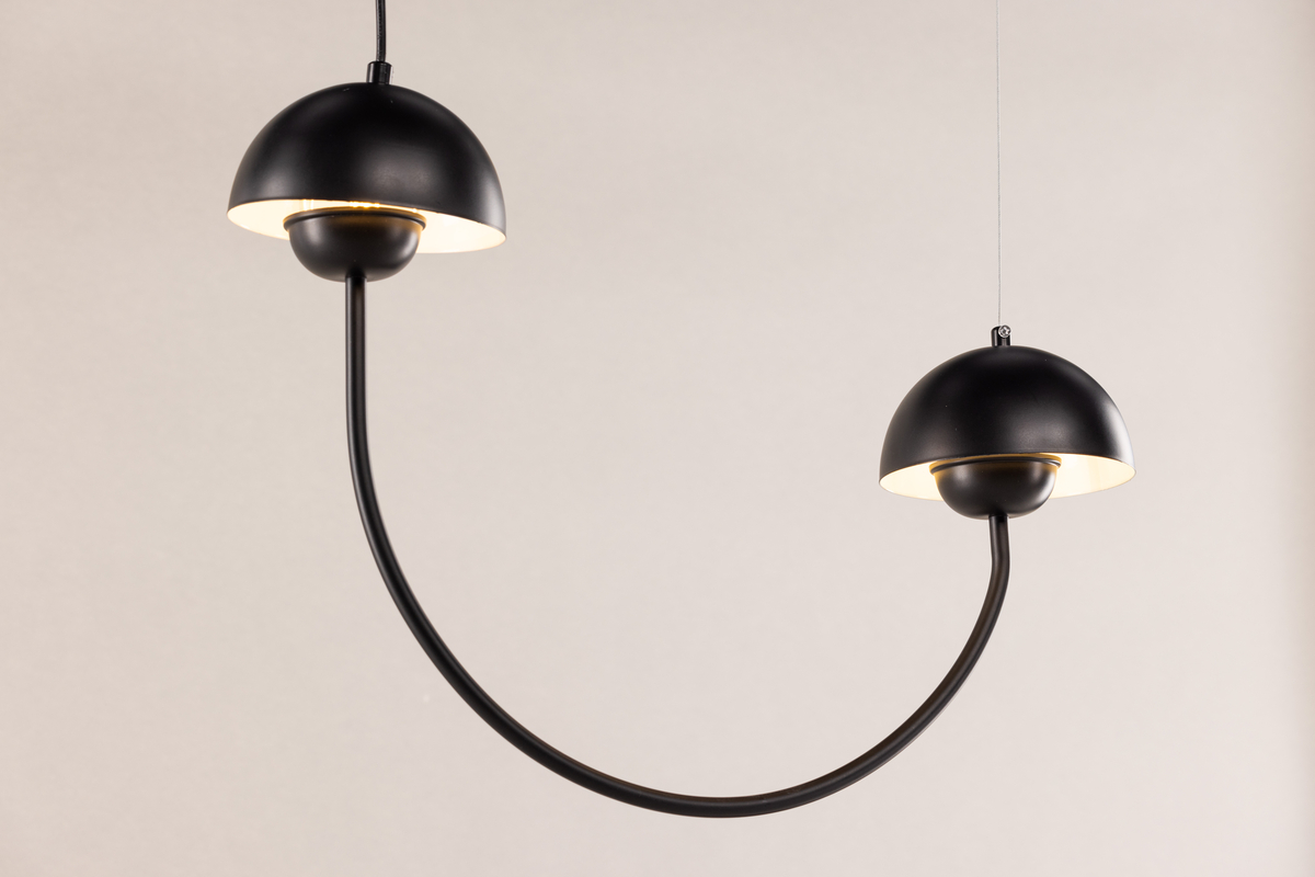 Lyckorna 55cm Noir suspension De Venture Design - Placez-le au-dessus de la table &agrave; manger ou dans la cuisine.