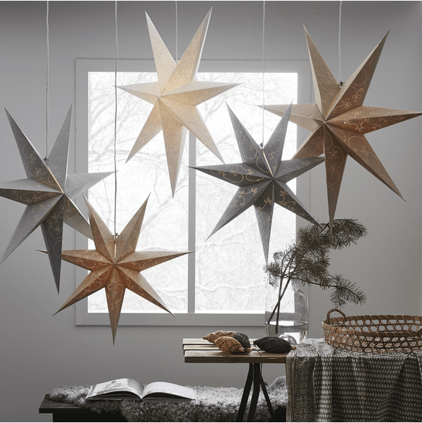 Decorus Ø63 Blanc De Star Trading - Une étoile d'ambiance à suspendre à la fenêtre pour diffuser la joie de Noël.