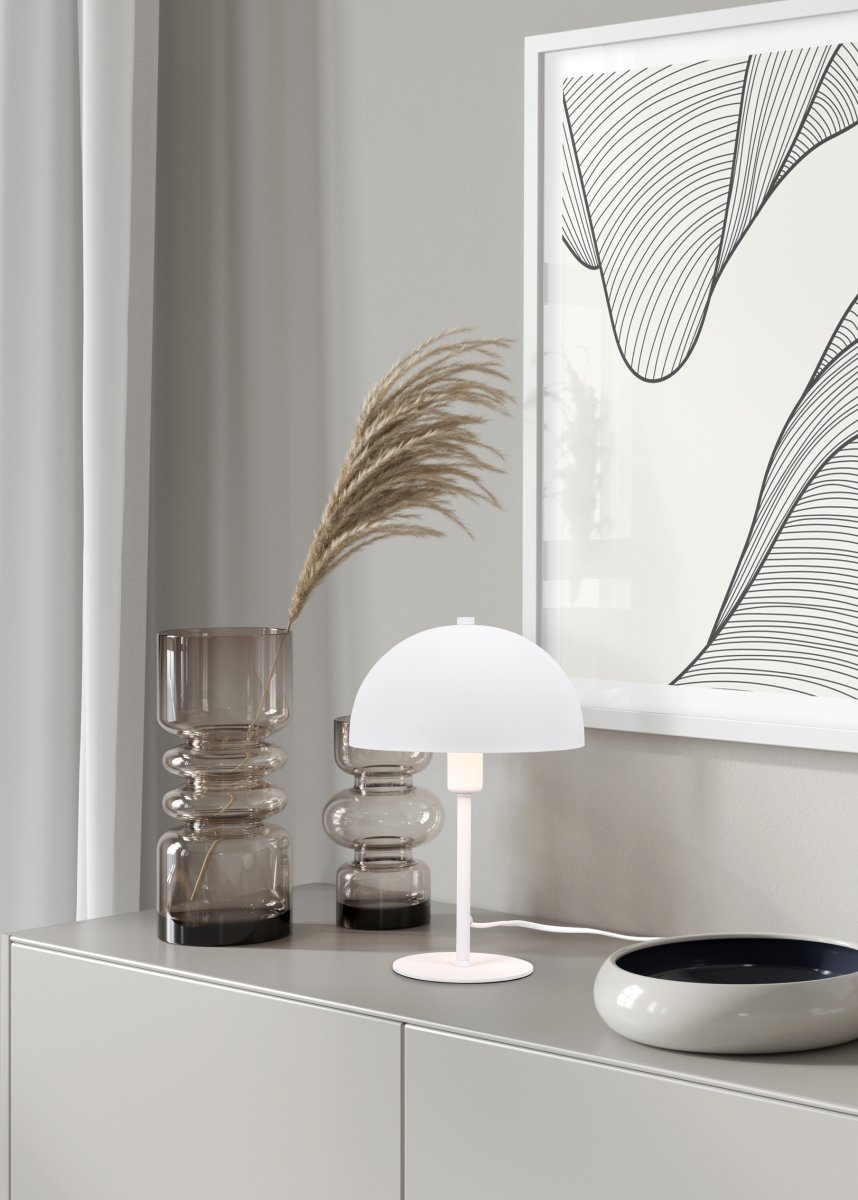 Nola 30cm Blanc lampe de table De Trio Lighting - Le design moderne en forme de champignon s'intègre dans votre intérieur et crée une harmonie dans votre maison.