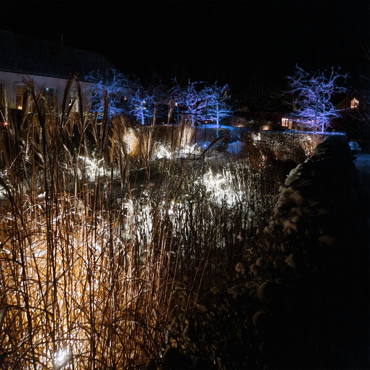 Twiggy Noir De Lightson - Pour une dur&eacute;e de vie optimale, nous recommandons de ne pas charger le transformateur &agrave; plus de 85 % de sa capacit&eacute; maximale.