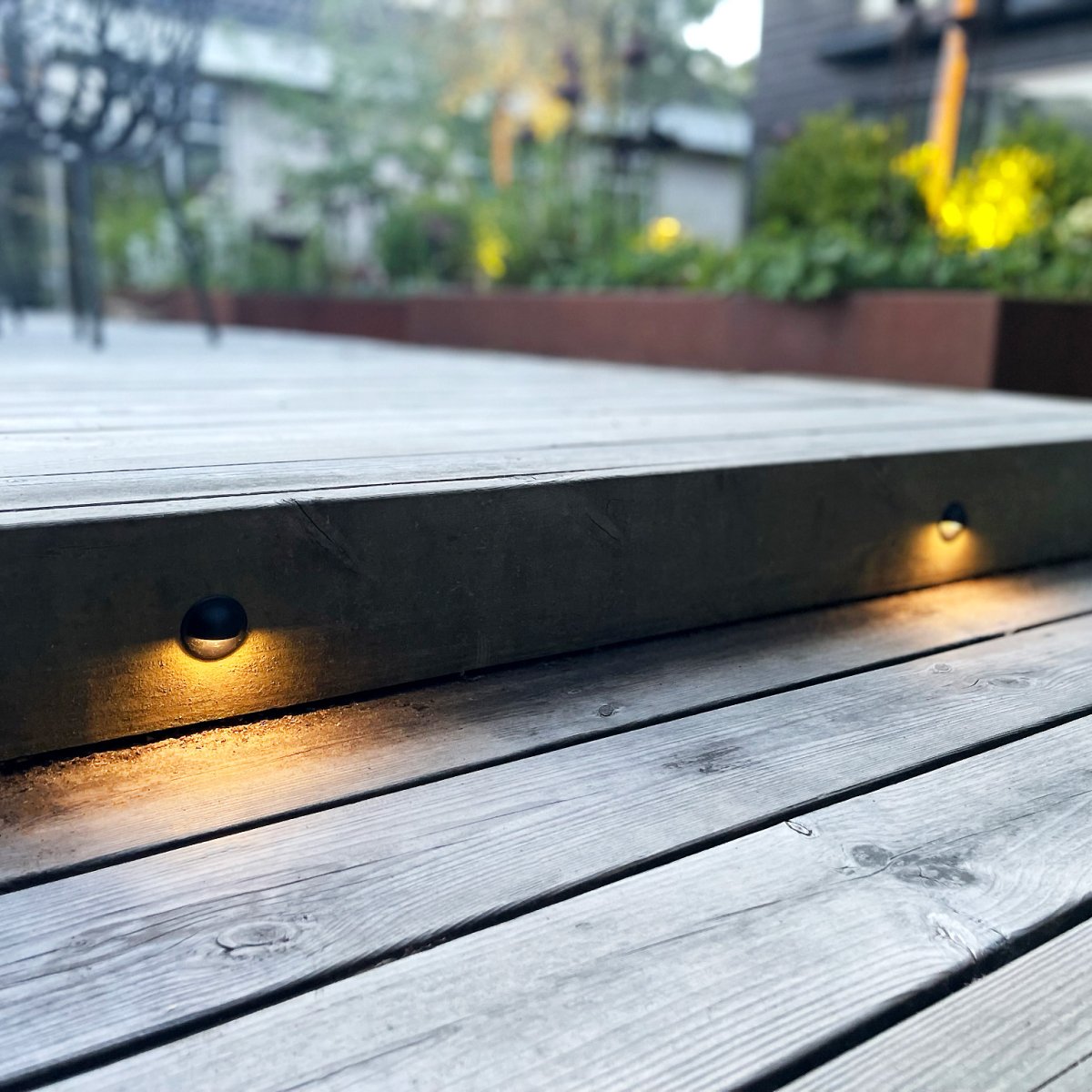 Aries 4 Noir De Lightson - Pour une dur&eacute;e de vie optimale, nous recommandons de ne pas charger le transformateur &agrave; plus de 85 % de sa capacit&eacute; maximale.