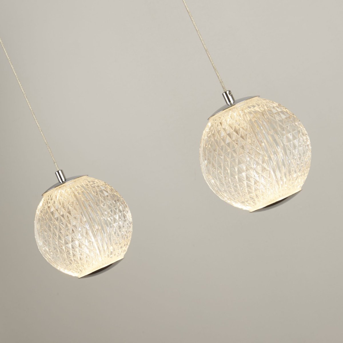 Allure 100cm Chrome suspension De Searchlight - La hauteur est réglable afin de pouvoir l'adapter à la fois à la fonction de la pièce et à la hauteur du plafond.