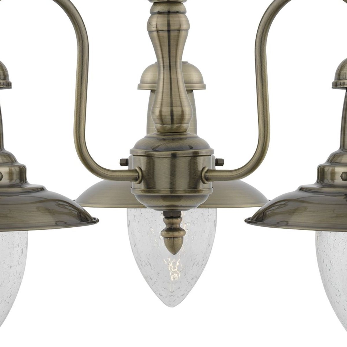 Fisherman Ø52 Laiton antique suspension De Searchlight - La suspension Fisherman en laiton antique &agrave; trois sources lumineuses pr&eacute;sente des abat-jour robustes fix&eacute;s au support central avec des bras &eacute;l&eacute;gants et courb&eacute;s.