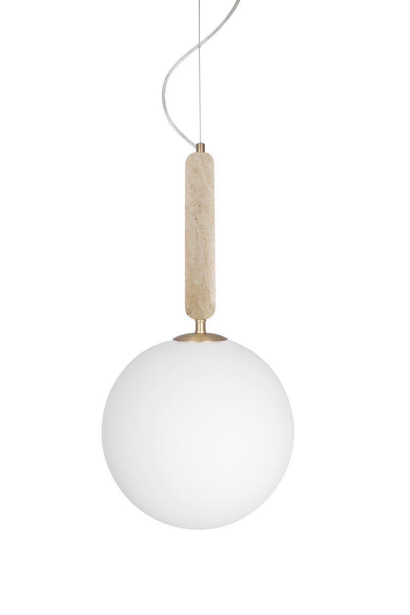 Torrano Ø30 Travertin beige suspension De Globen Lighting - La pierre est un mat&eacute;riau naturel, et les couleurs et nuances de son marbrure varient, cr&eacute;ant un motif unique pour chaque pi&egrave;ce.