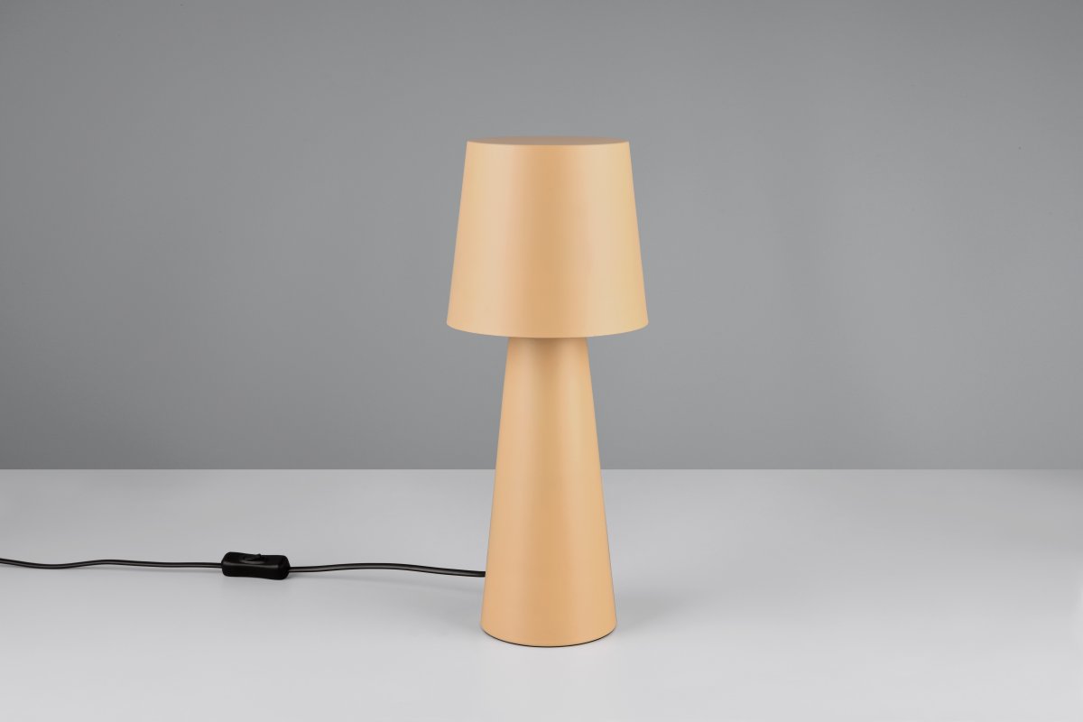 Nubian 40cm Brun jaunâtre lampe de table De Trio Lighting - Grâce à son design simple, la lampe s'intègre dans une variété de styles de décoration intérieure et se concentre sur l'essentiel : une lumière agréable dirigée vers le bas et une atmosphère élégante.