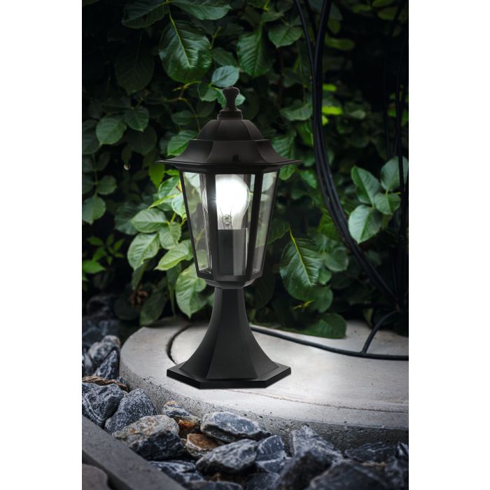 Laterna 38cm Noir De Eglo - Fabriqué à partir d'un matériau robuste et doté d'un verre transparent pour une répartition optimale de la lumière, il fournit une lumière chaleureuse et invitante aux entrées, dans les jardins et sur les allées.