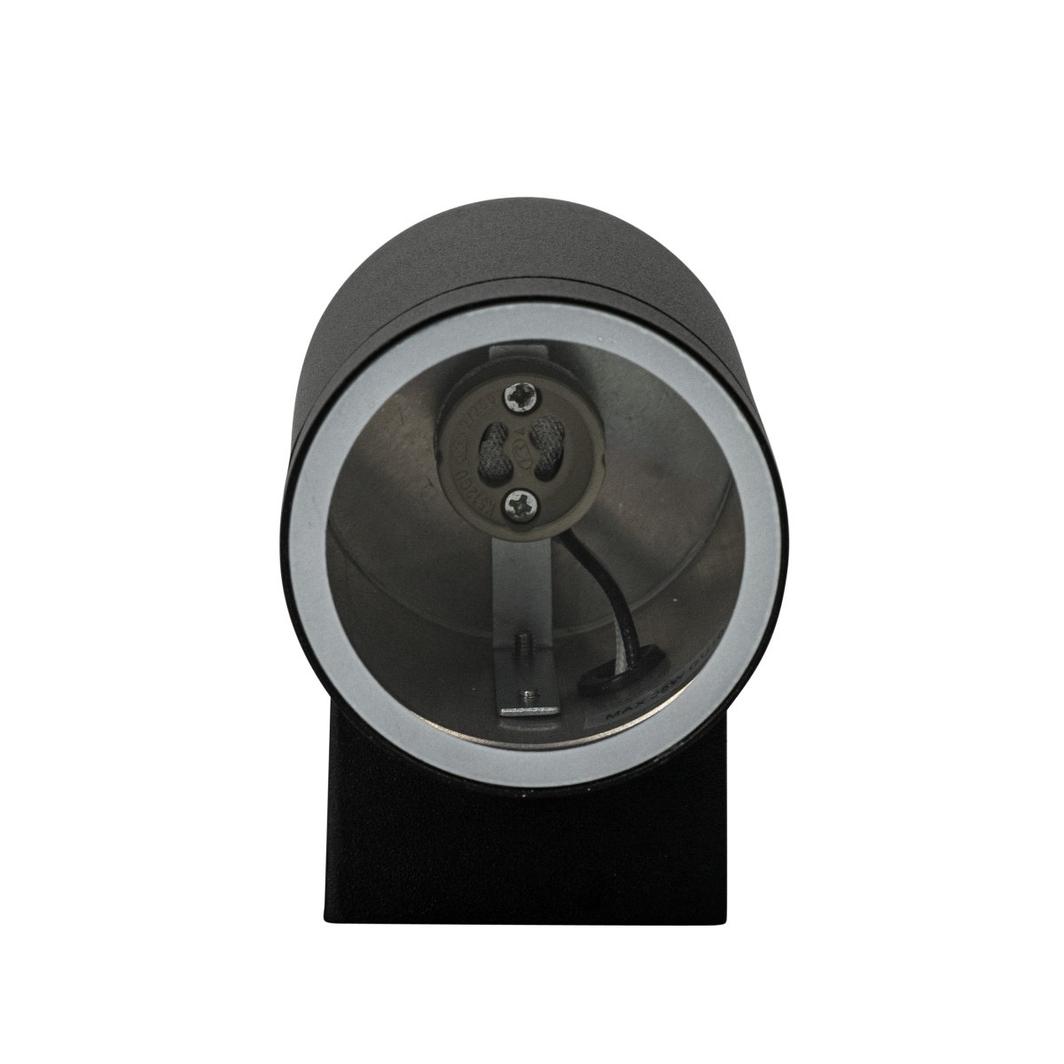 Stege Noir lampe d’extérieur De Dyberg Larsen - Fabriqué en aluminium et en plastique, il est durable et résistant et convient à une utilisation en extérieur.