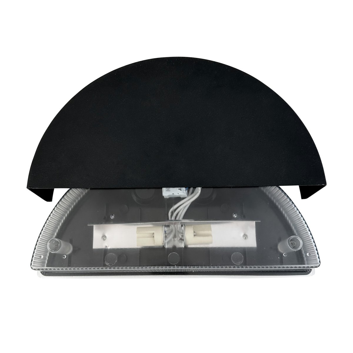 Scott Noir lampe d’extérieur De Dyberg Larsen - L'applique murale d'extérieur Scott est un classique intemporel avec une belle lumière vers le bas, l'éclairage parfait pour les entrées, les balcons et les abris de voiture.