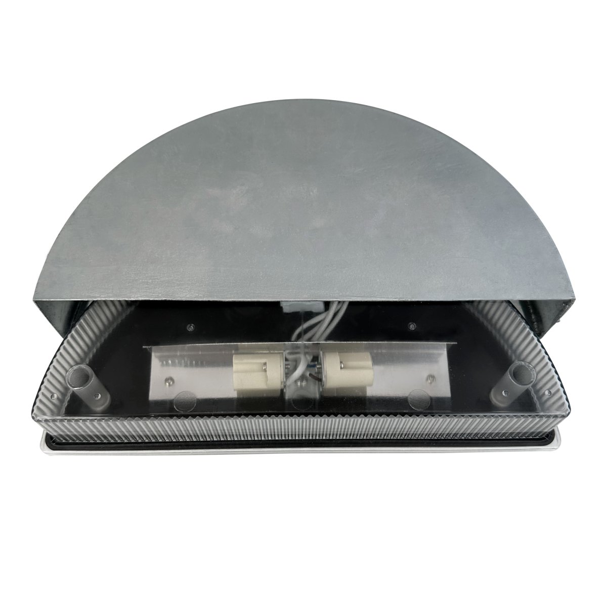 Scott Galvanisé lampe d’extérieur De Dyberg Larsen - L'applique murale d'extérieur Scott est un classique intemporel avec une belle lumière vers le bas, l'éclairage parfait pour les entrées, les balcons et les abris de voiture.