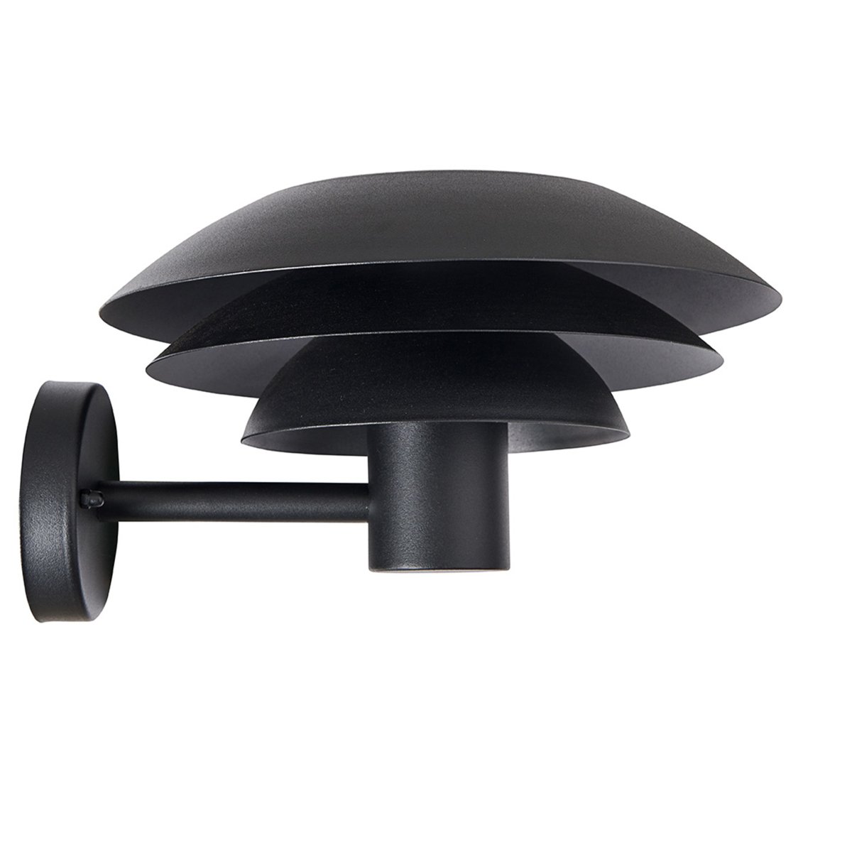 DL31 Noir lampe d’extérieur De Dyberg Larsen - Le luminaire de fa&ccedil;ade DL31 de la s&eacute;rie DL de Dyberg Larsen offre un &eacute;clairage fantastique autour de votre maison avec ses trois abat-jour embl&eacute;matiques de diff&eacute;rentes tailles qui diffusent une lumi&egrave;re magique.