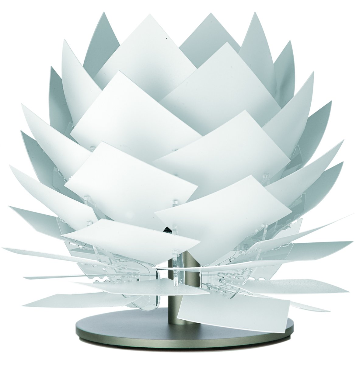 Pineapple 16cm Blanc lampe de table De Dyberg Larsen - Livr&eacute; avec un c&acirc;ble en PVC transparent de 1,5 m&egrave;tre de long et un interrupteur marche/arr&ecirc;t pratique, le rendant &agrave; la fois fonctionnel et facile &agrave; utiliser.