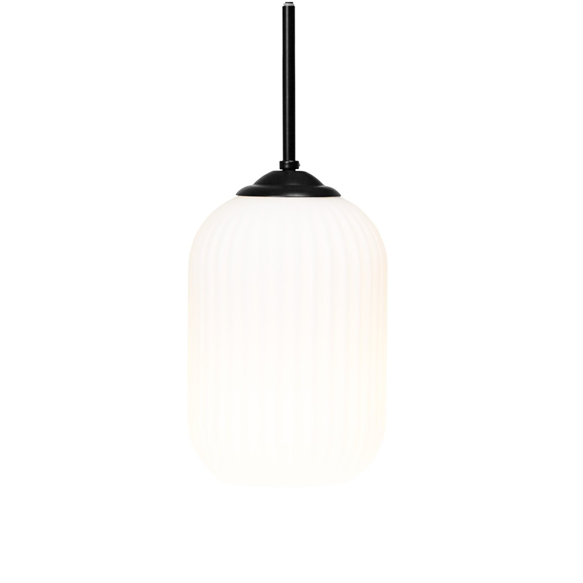 Riflet Ø20 Noir suspension De Dyberg Larsen - Avec ces lampes classiques, les possibilités sont infinies : combinez par exemple deux tailles différentes au-dessus de la table à manger ou dans un coin pour un look unique.