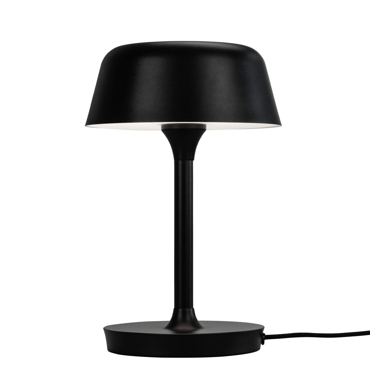 Valencia 30cm Noir lampe de table De Dyberg Larsen - La lampe de table Valencia est une lampe élégante et unique qui émet une lumière belle et agréable.