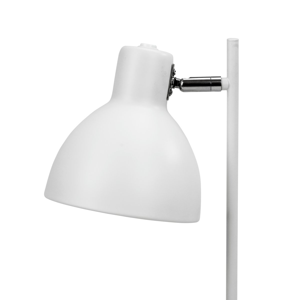 Skagen 50cm Blanc lampe de bureau De Dyberg Larsen - Laissez Skagen diffuser une lumière concentrée et agréable là où vous en avez le plus besoin et donnez à votre maison un look intemporel et sophistiqué avec cette lampe de qualité !