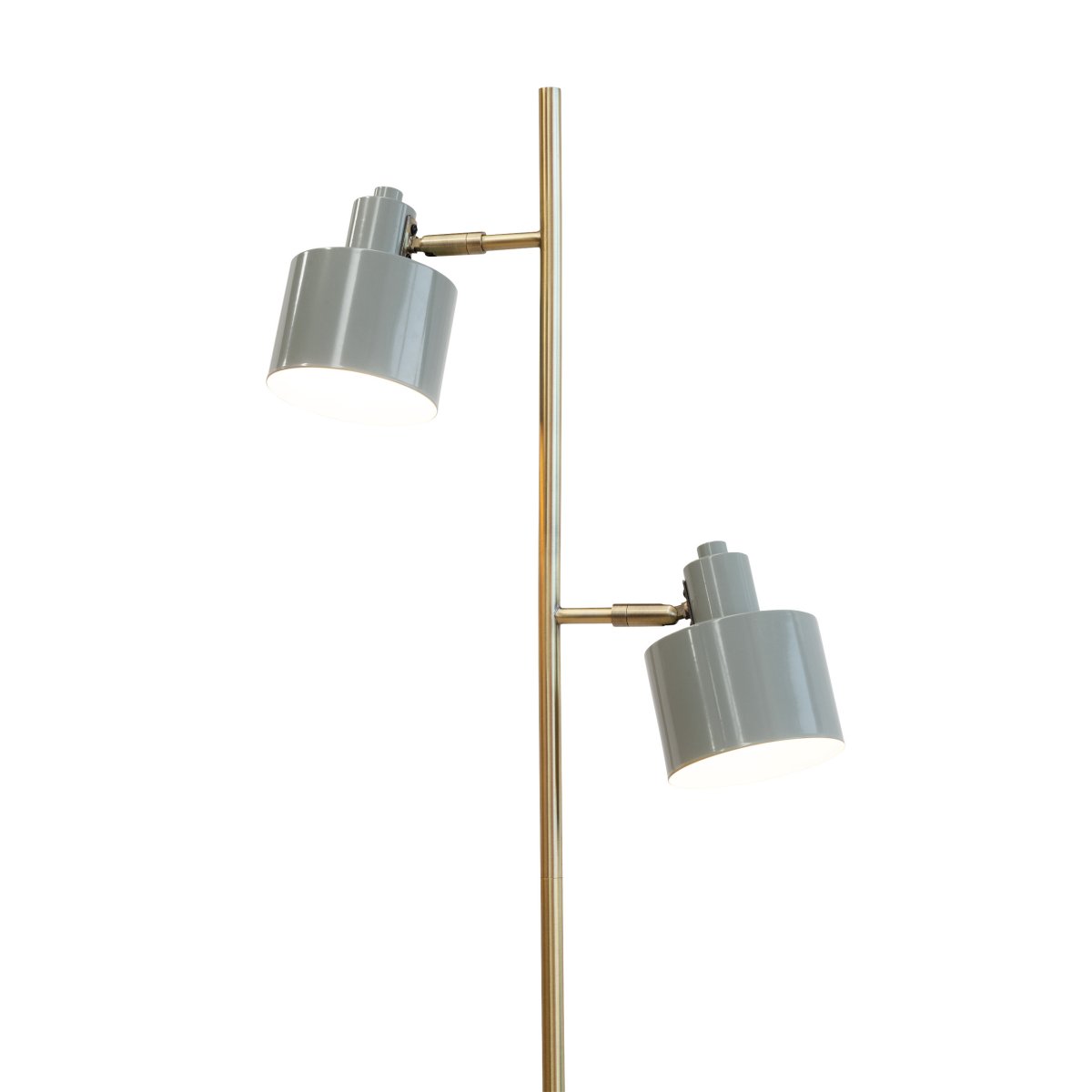 Ocean Olive lampadaire De Dyberg Larsen - Le corps de la lampe est en laiton poli à la main, ce qui peut entraîner des variations de couleur uniques entre les lampes de cette belle série.