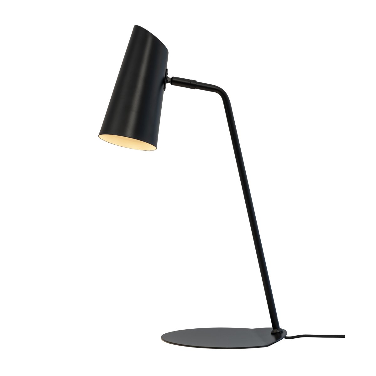 Pallas 55cm Noir lampe de bureau De Dyberg Larsen - La lampe de table Pallas en métal noir est une solution d'éclairage moderne et élégante.