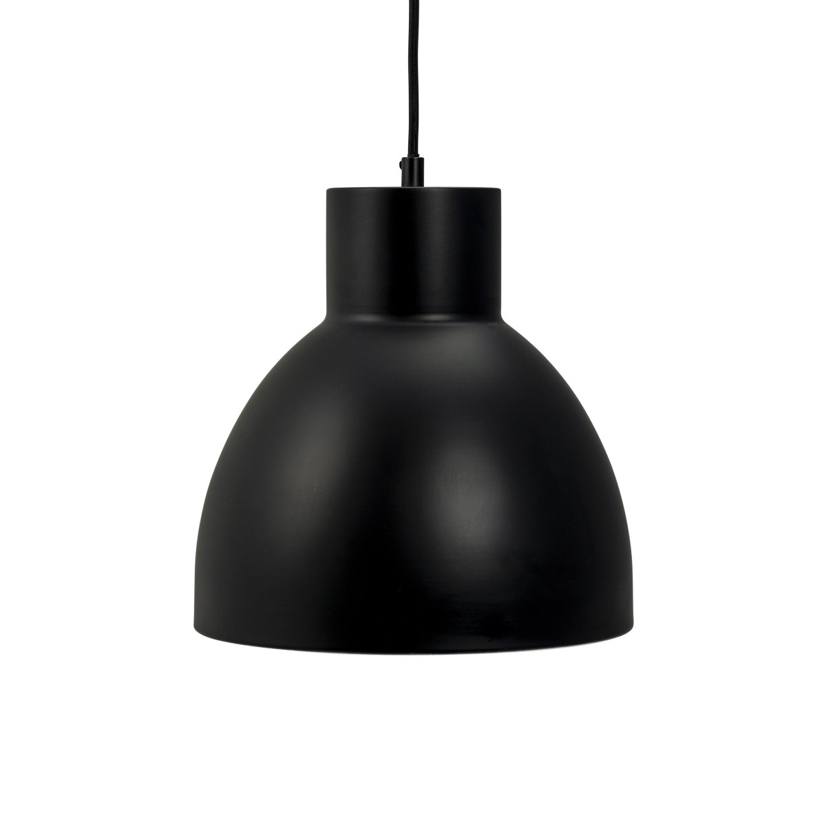 Coast Ø25 Noir suspension De Dyberg Larsen - Il est recommandé d'installer la suspension au-dessus de la table à manger, de la table basse ou à plusieurs autres endroits.